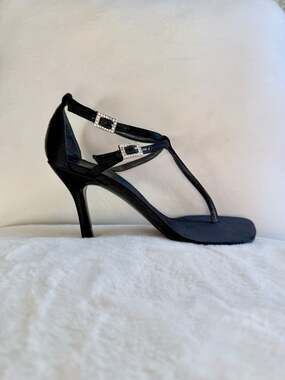 Stuart Weitzman Black Satin Crystal Buckle T-Strap Stiletto Heel Sandals Size 6B